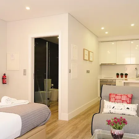 Daire Stylish Modern Studio With Ac, Close To Metro, River & Timeout Lisboa