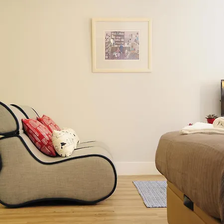 Stylish Modern Studio With Ac, Close To Metro, River & Timeout Daire